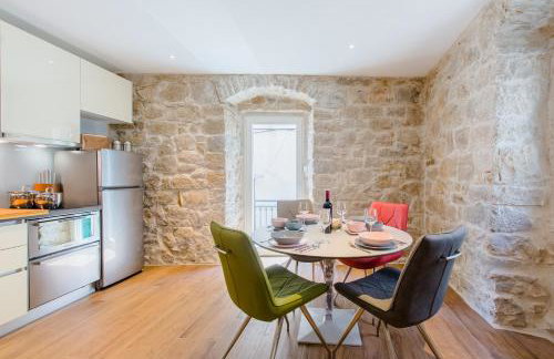 Luxury Apt Petra in 400 year old stone house 4+2 - Photo 3