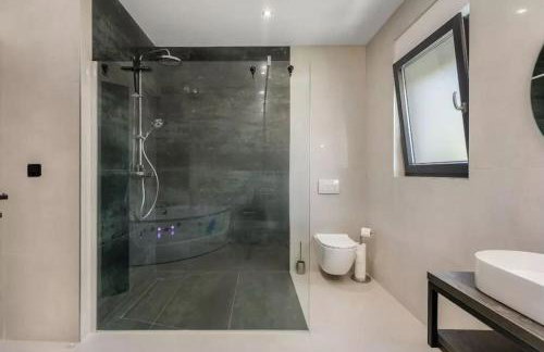 Lux Sea View Villa DIJANA - Infinity Pool & Jacuzzi - Foto 52