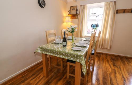 Cozy Cwtch Cottage - Foto 10