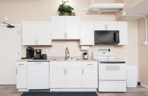 2 Bed, 1 Bath, Lower Level Loft - Foto 8