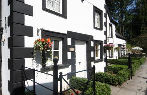 Sherrifs Lodge - Hw7730 - Photo 2