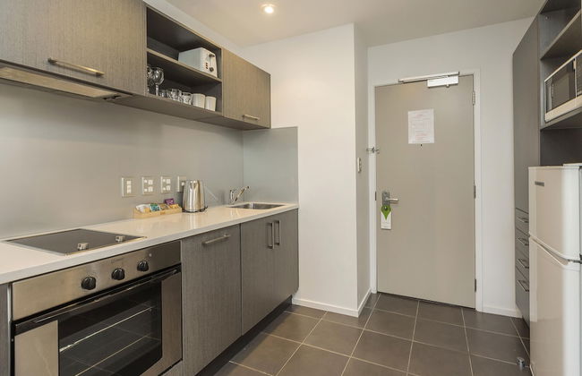 Barclay Suites - Photo 18