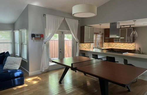 Stylish 3BR Home + Private Pool - Foto 32