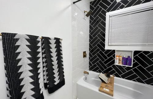 3-Minute JBLM Spacious & Cozy 4BR 2BTH Huge Yard - Foto 20