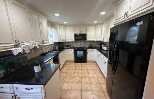 Selfie Walls l Spacious l Family Friendly l Near Beach - Foto 8