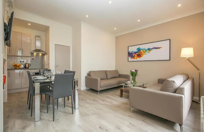 St Stephen's Green District-1 - Photo 1