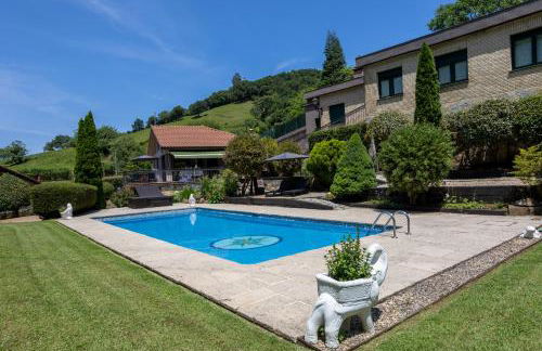 SARREN Villa Pool - Foto 13