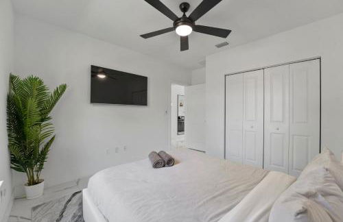 Palm Luxe Residence - Photo 24