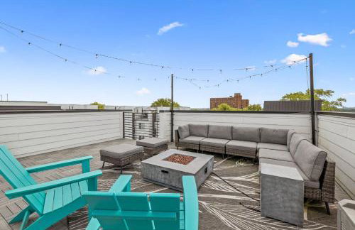 Nashville Townhouse with Rooftop & Modern Comfort - Foto 56