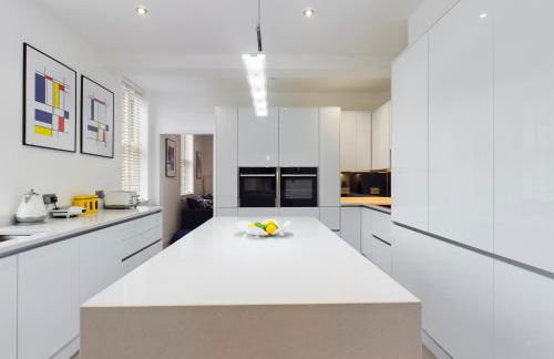 No 3 at Upton Cross House, Chester - Photo 12