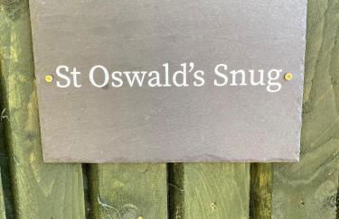 Tiny home in Grade 1 listed church garden - Photo 16