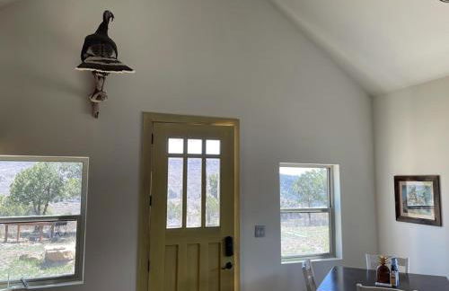 Old Raton Pass Base Camp Cabin with Loft Northern New Mexico Mountain Ranch on Colorado Border cabin - Foto 9