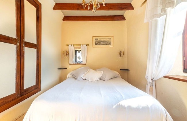 Stone House With Pool and Garden - Photo 9