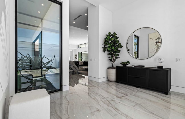 Exclusive Indio Villa Pool, Hot Tub, Putting Green Sleeps 18 Bravo #6 - Foto 8