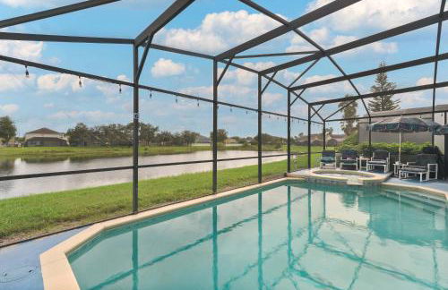 Single-Level Home w Heated Pool & 9MI to Disney - Photo 52