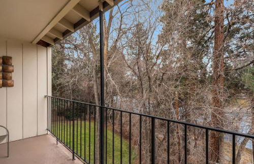 Newly Remodeled Top-floor Condo near Downtown Bend - Photo 26