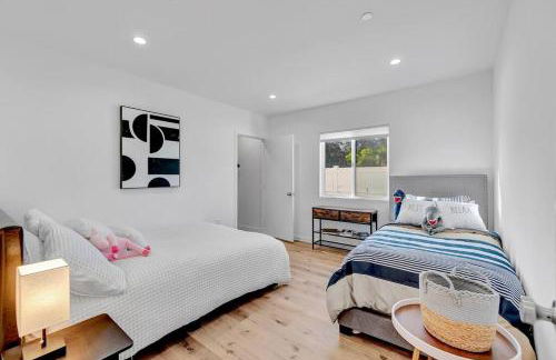 LA Home near Universal Studios and Hollywood - Foto 17