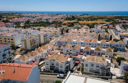 Luminous 3BDR Apartment W/Balcony by LovelyStay - Foto 20