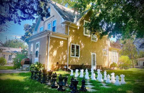 King Bed - 5 Min to MOA - 75 & 65' HDTV - Ping Pong - Foto 2