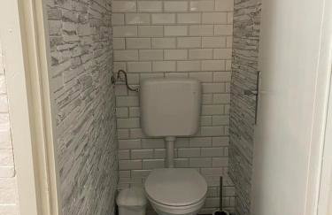 Ami-go/ Blizu zračne luke Zagreb - Foto 14