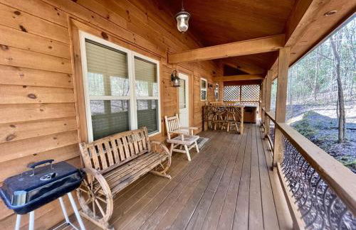 2 bed Cabin HOT TUB close to Helen #16 - Photo 25