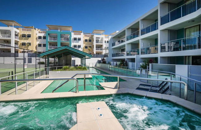 2BR Coolum Beach Rooftop Terrace Spa Tennis Pool - Foto 4