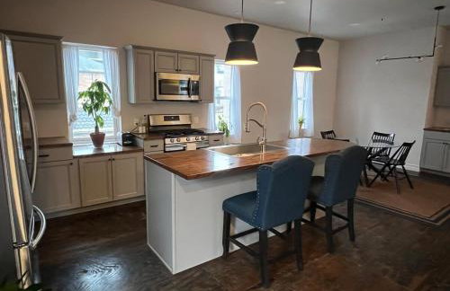 Carriage House with garage downtown - Foto 9