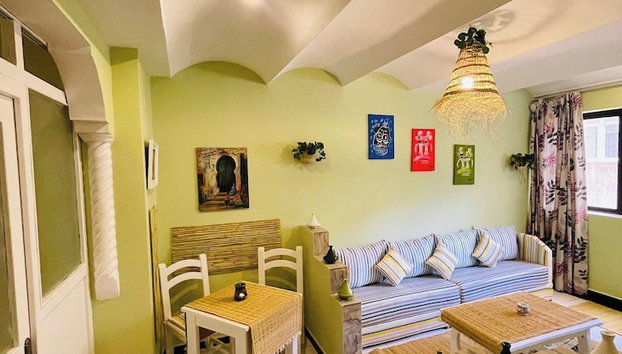 Charming Getaway in Casablanca Maroc, Cozy Home With Thoughtful Amenities - Foto 5, Sala de jantar