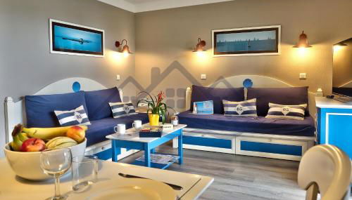 LocaLise - A05 - Plain-pied avec petite vue mer donnant sur la piscine et le jardin - Grande salle de bain - Wifi inclus - draps inclus - animaux bienvenus - parking gratuit - Foto 4