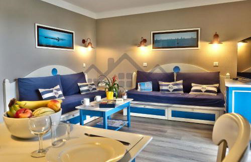 LocaLise - A05 - Plain-pied avec petite vue mer donnant sur la piscine et le jardin - Grande salle de bain - Wifi inclus - draps inclus - animaux bienvenus - parking gratuit - Foto 4