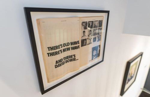 The Bowie is a David Bowie themed Smart House - Foto 77