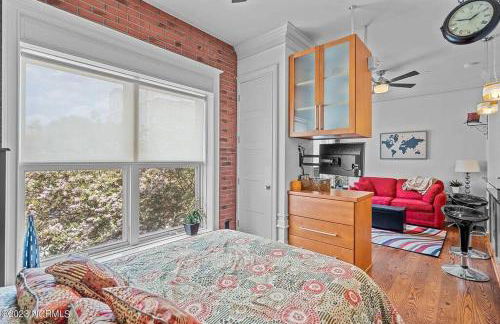 Downtown Condo*Balcony*River*Pet Friendly*Beach - Foto 23