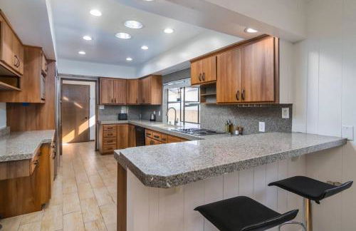 4 Bedroom house large pool & spa in prime location - Foto 7