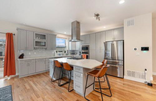 Walk to Broncos Stadium Hot tub & Rooftop - Foto 9