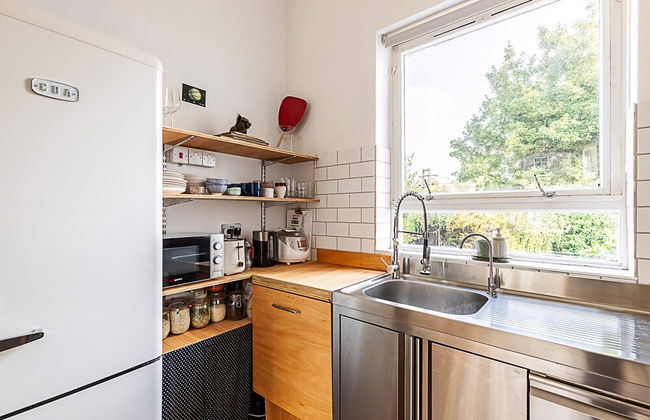 Retro Charm and Modern Comforts - Photo 11