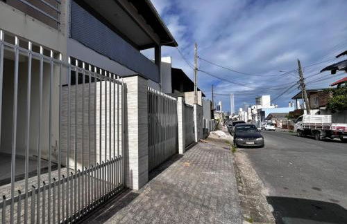 Casa ampla e confortável em Balneário Camboriú - Foto 15