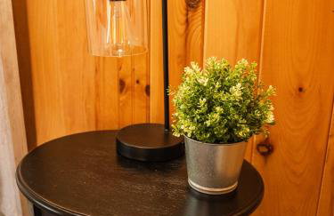 Cottage 7 - Stand Alone Queen Bed Child Loft w Twin Private Bath Kitchenette Pets Allowed Fee applies - Foto 4