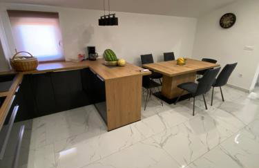 Holiday home “MARKO” with heated pool! - Photo 11