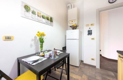 Blu&Yellow Apartment in Parma Station - Photo 10