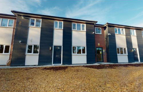 Private Spacious 2 Bedroom, 2 Bathroom & 2 Parking by Srk Accommodation - Foto 3