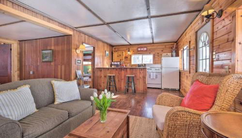 8 Mi to Saddleback Ski Area Cabin with Fire Pit - Foto 5