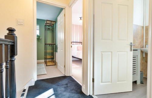 The Tudor Escape - 3 Bedroom House in Canterbury City Centre with Parking - Foto 15