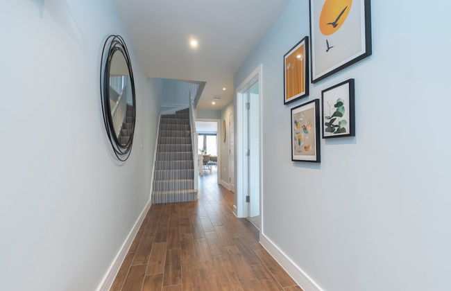 Elliot Oliver - 2 The Old Surgery: Stunning 4 Bedroom Home With Parking In Cheltenham - Photo 2