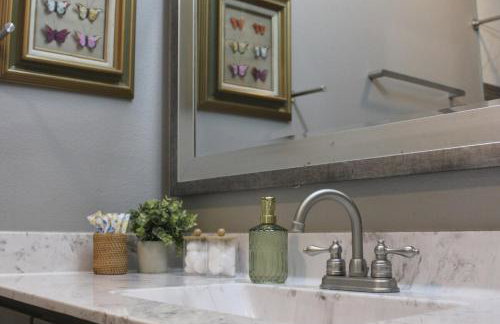 Little Rock - Downtown Comfort, Capital Manor Getaway - Foto 58