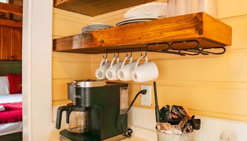 Cottage 10 - King Bed Child Loft w Twin Private Bath Kitchenette Pets Allowed Fee applies - Foto 4