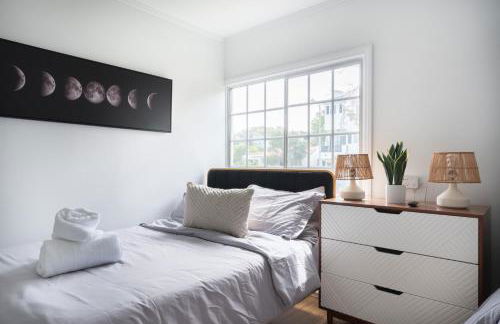 Angel&Rose Universal Hollywood Heated Pool House King Bed - Foto 18