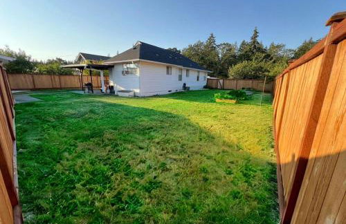 3-Minute JBLM Spacious & Cozy 4BR 2BTH Huge Yard - Foto 31