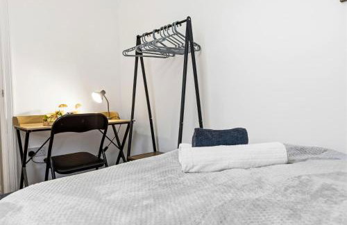 Modern 5B House - Ideal for Contractors & Families - Photo 30