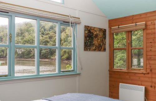 The Sharpham Boat House - Photo 19