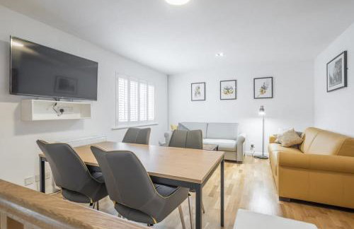 Modern & Private - Free Parking - Photo 6